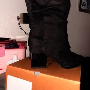 Elegant Black Women's Boots